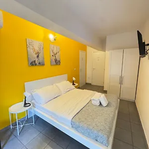 alexandra-apartments.it-romehotels.com/